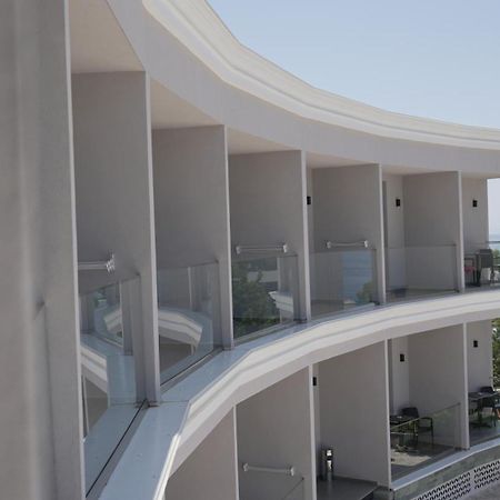 Ebbi Hotel Dhermi Exterior photo