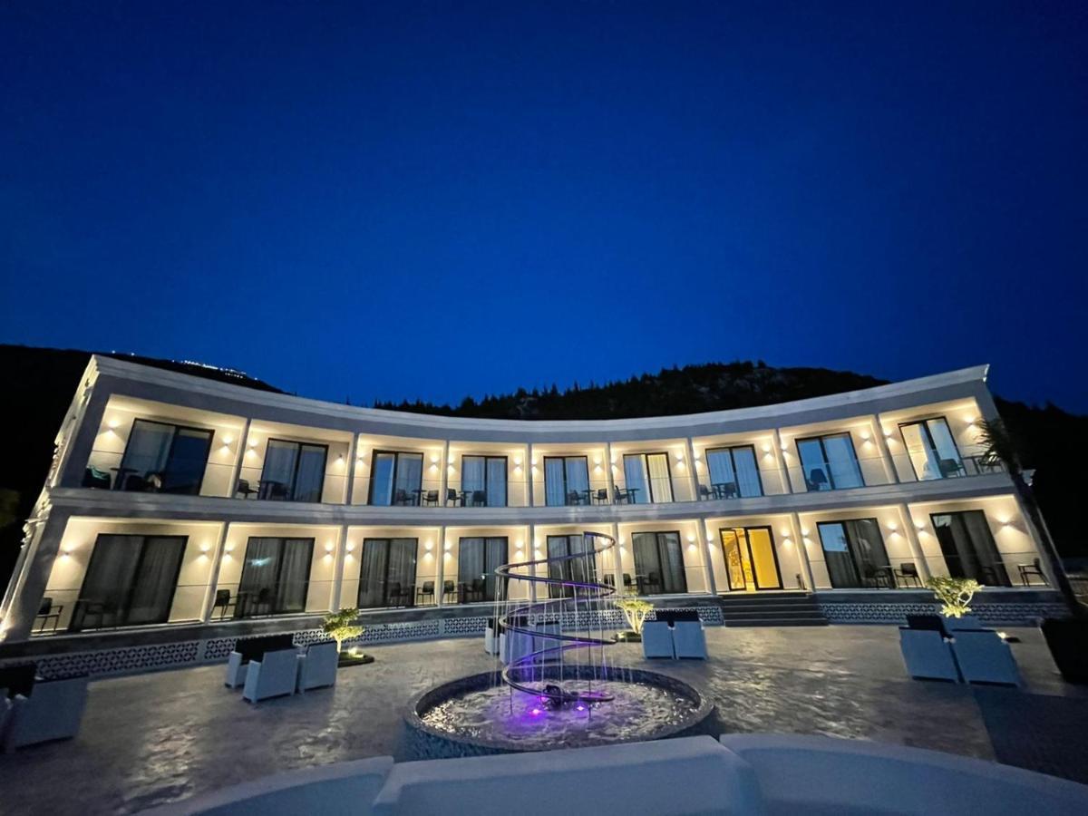 Ebbi Hotel Dhermi Exterior photo