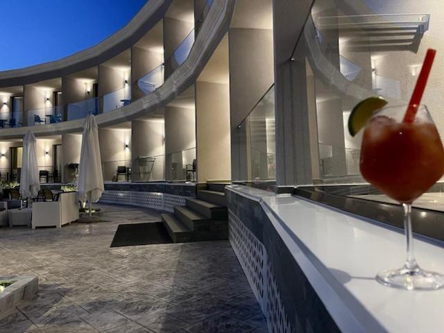 Ebbi Hotel Dhermi Exterior photo