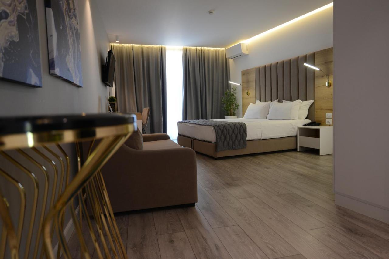 Ebbi Hotel Dhermi Exterior photo