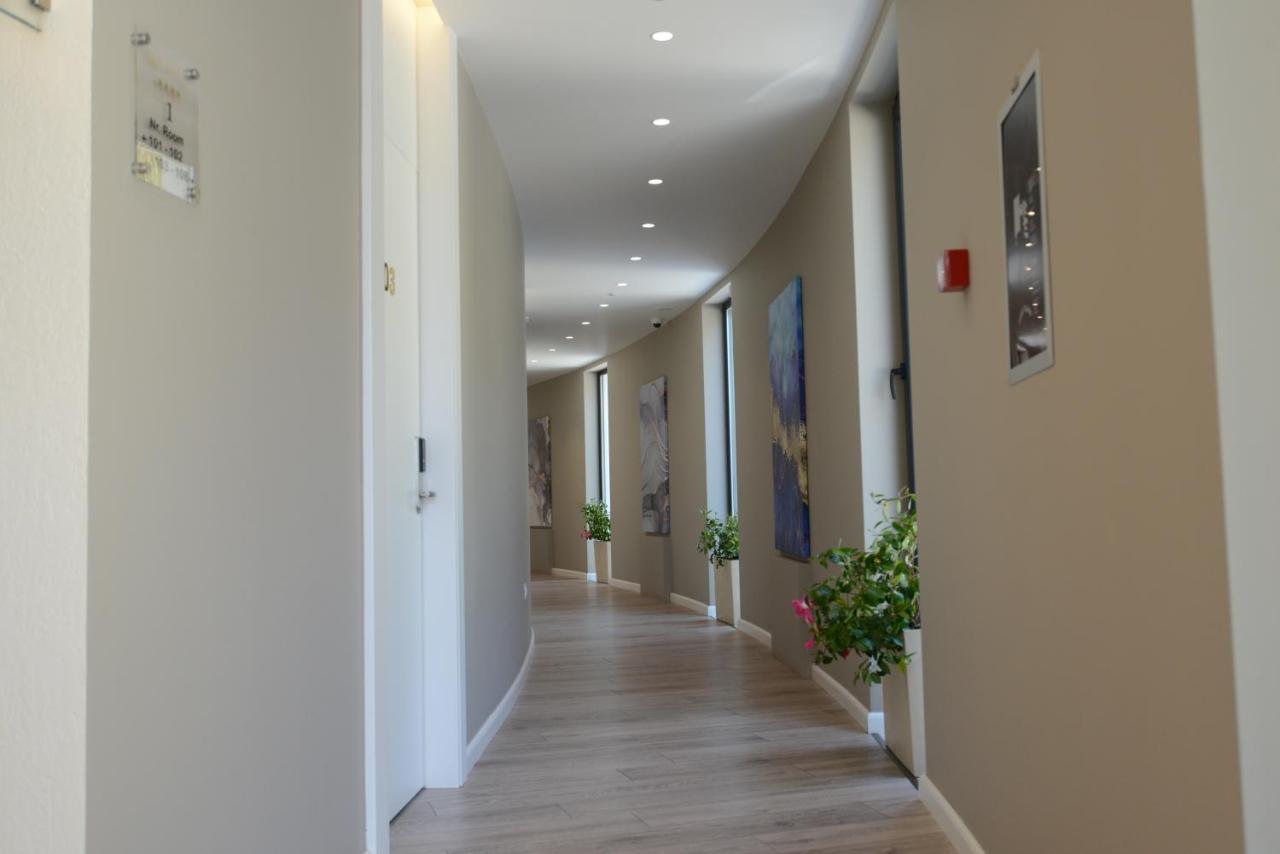 Ebbi Hotel Dhermi Exterior photo